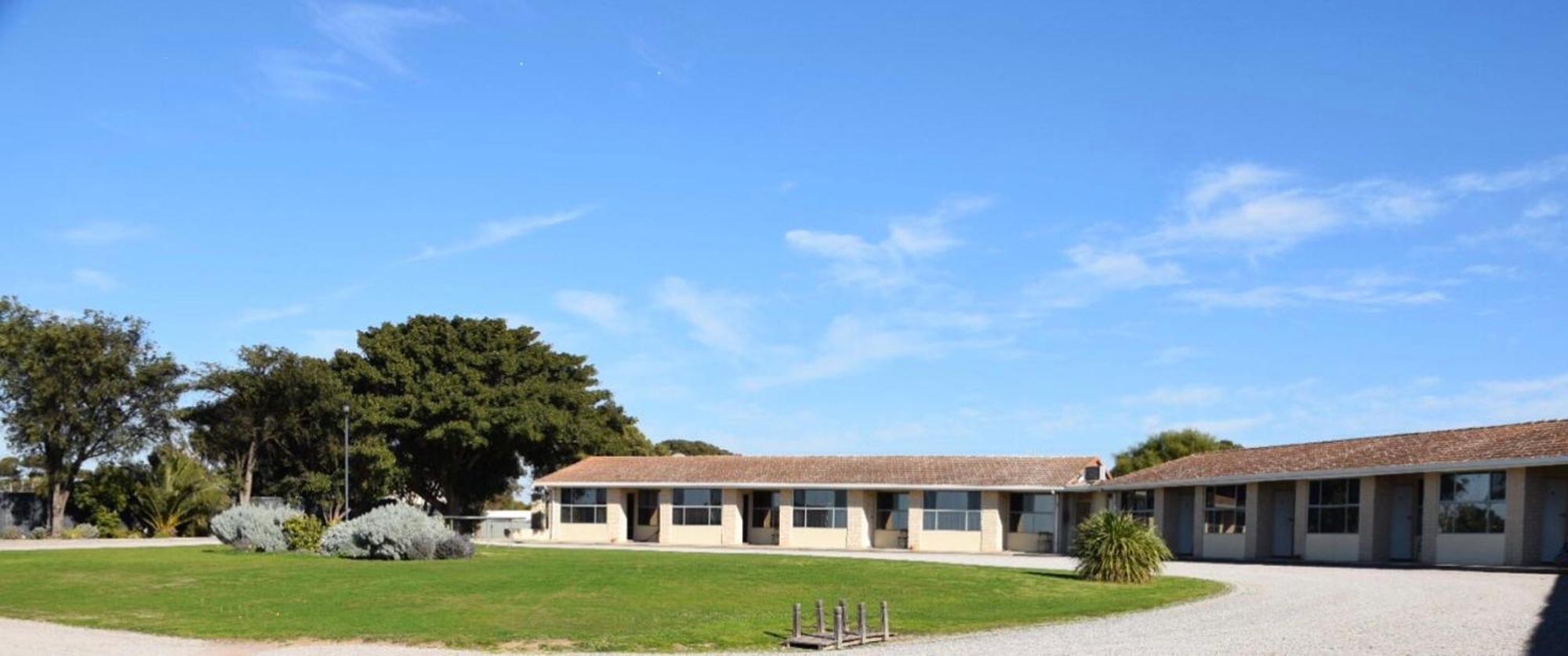 Stansbury Holiday Motel Ngoại thất bức ảnh